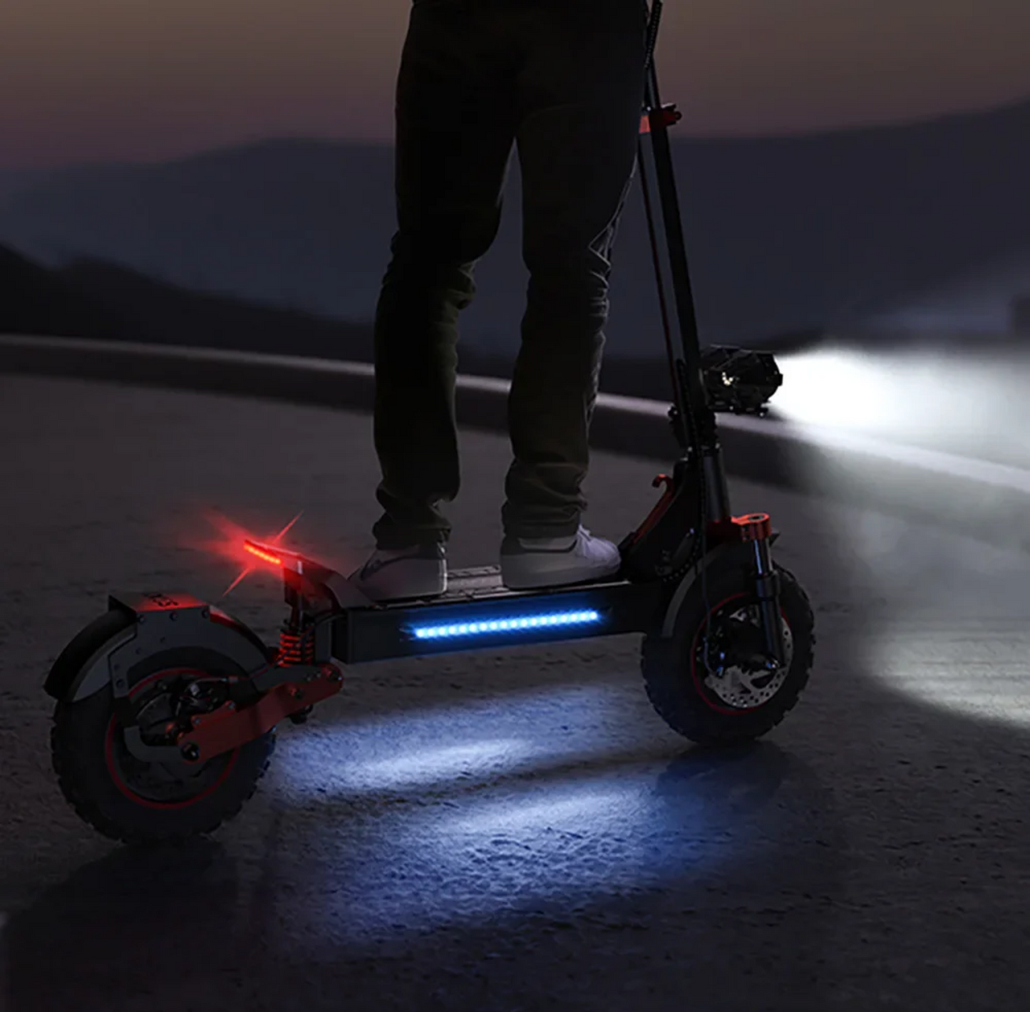 11-Zoll Hochmoderner iScooter Elektroroller, e- Scooter 45 km/h, 65km Reichweite, mit 36-monatiger Gewährleistung