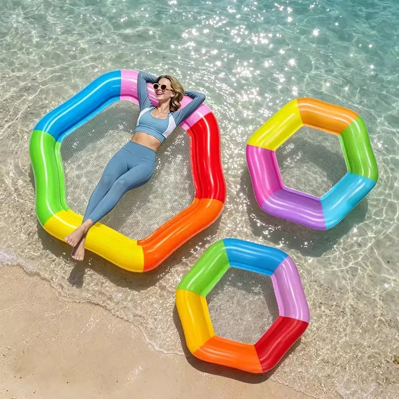 1 Stück Regenbogen-Hexagon aufblasbare Pool-Luftmatratze mit Netz-Sitzfläche, Wasser-Hängematte für Erwachsene, Sommer-Schwimmbad-Luftliege für Partys