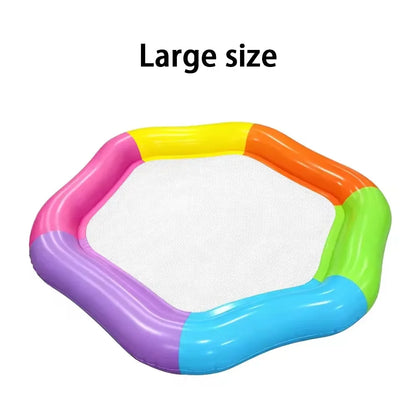 1 Stück Regenbogen-Hexagon aufblasbare Pool-Luftmatratze mit Netz-Sitzfläche, Wasser-Hängematte für Erwachsene, Sommer-Schwimmbad-Luftliege für Partys