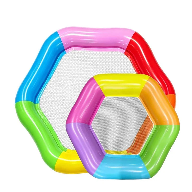 1 Stück Regenbogen-Hexagon aufblasbare Pool-Luftmatratze mit Netz-Sitzfläche, Wasser-Hängematte für Erwachsene, Sommer-Schwimmbad-Luftliege für Partys